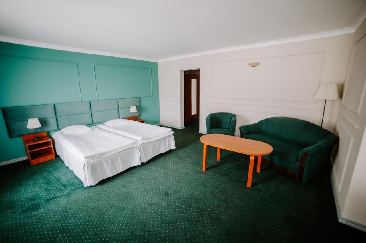 Hotel Senator Zamość Esterno foto