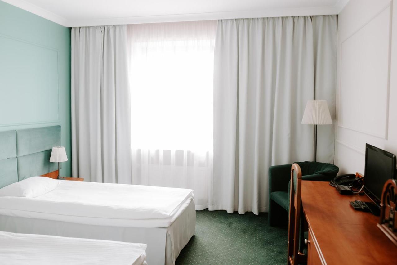 Hotel Senator Zamość Esterno foto