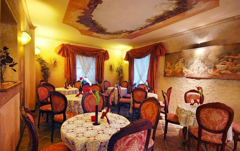 Hotel Senator Zamość Esterno foto